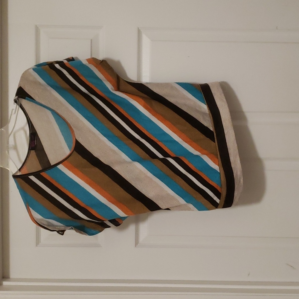 Gender multi  color  top